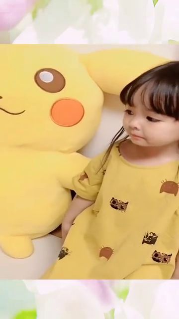 媽媽問萌寶剛才對皮卡丘做了什么,萌寶的回答,真是太可愛了